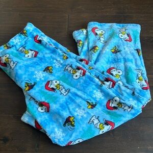 Peanuts womens Christmas Trees Snoopy Snowflakes Plush Pajama Pants New Blue
